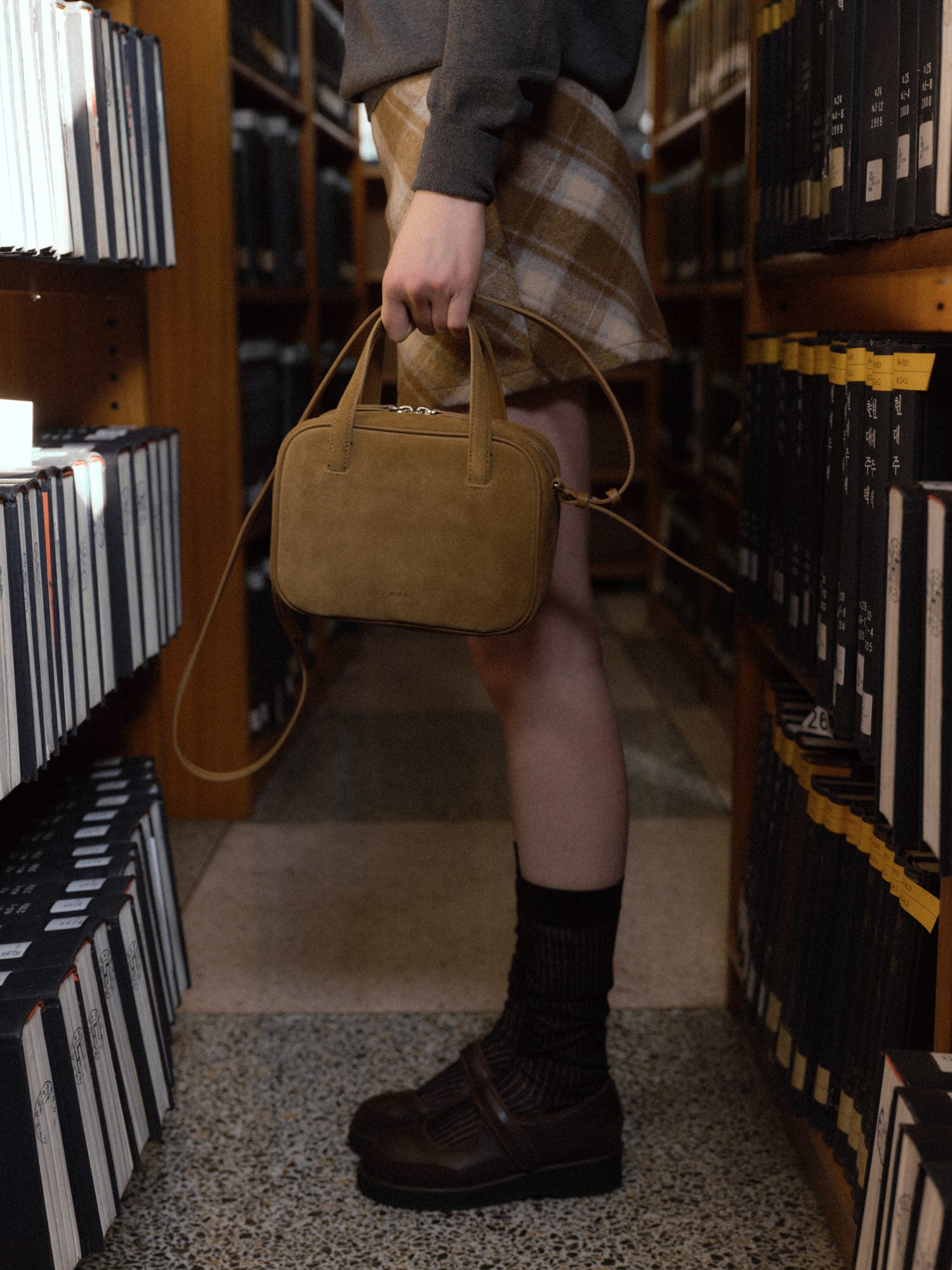 Mini Tin square tote bag Suede