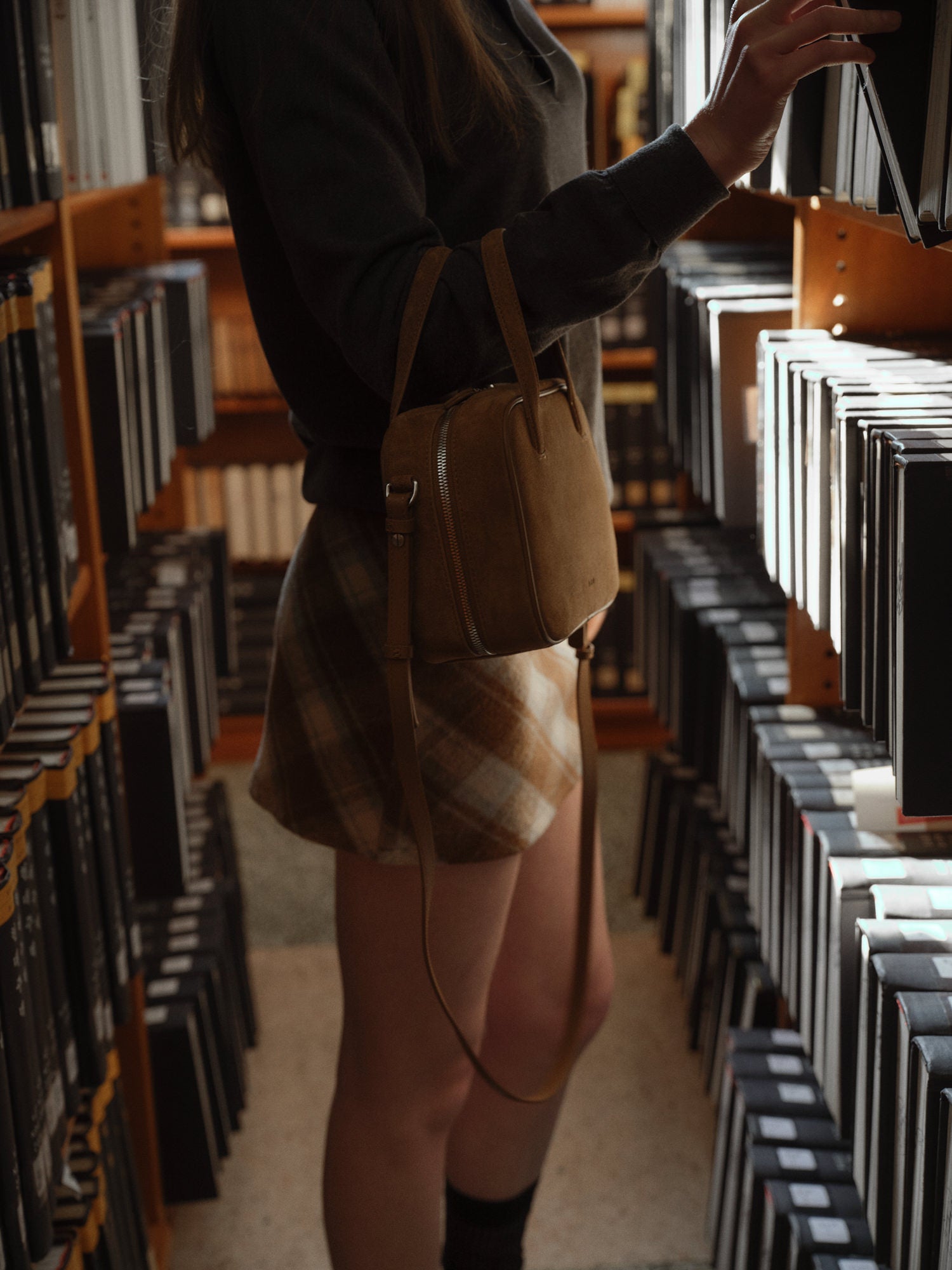 Mini Tin square tote bag Suede