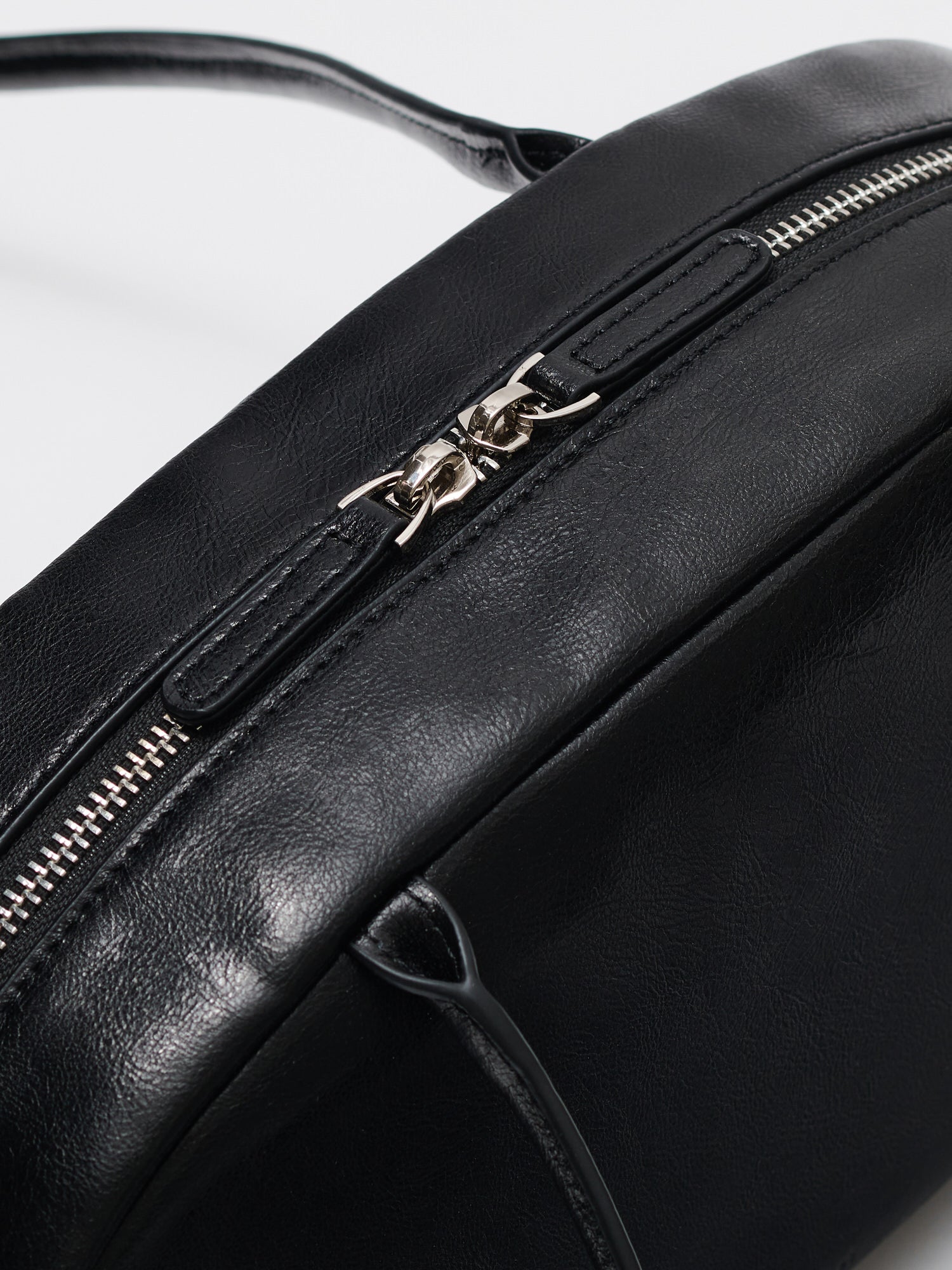 Medium Pebble shoulder bag