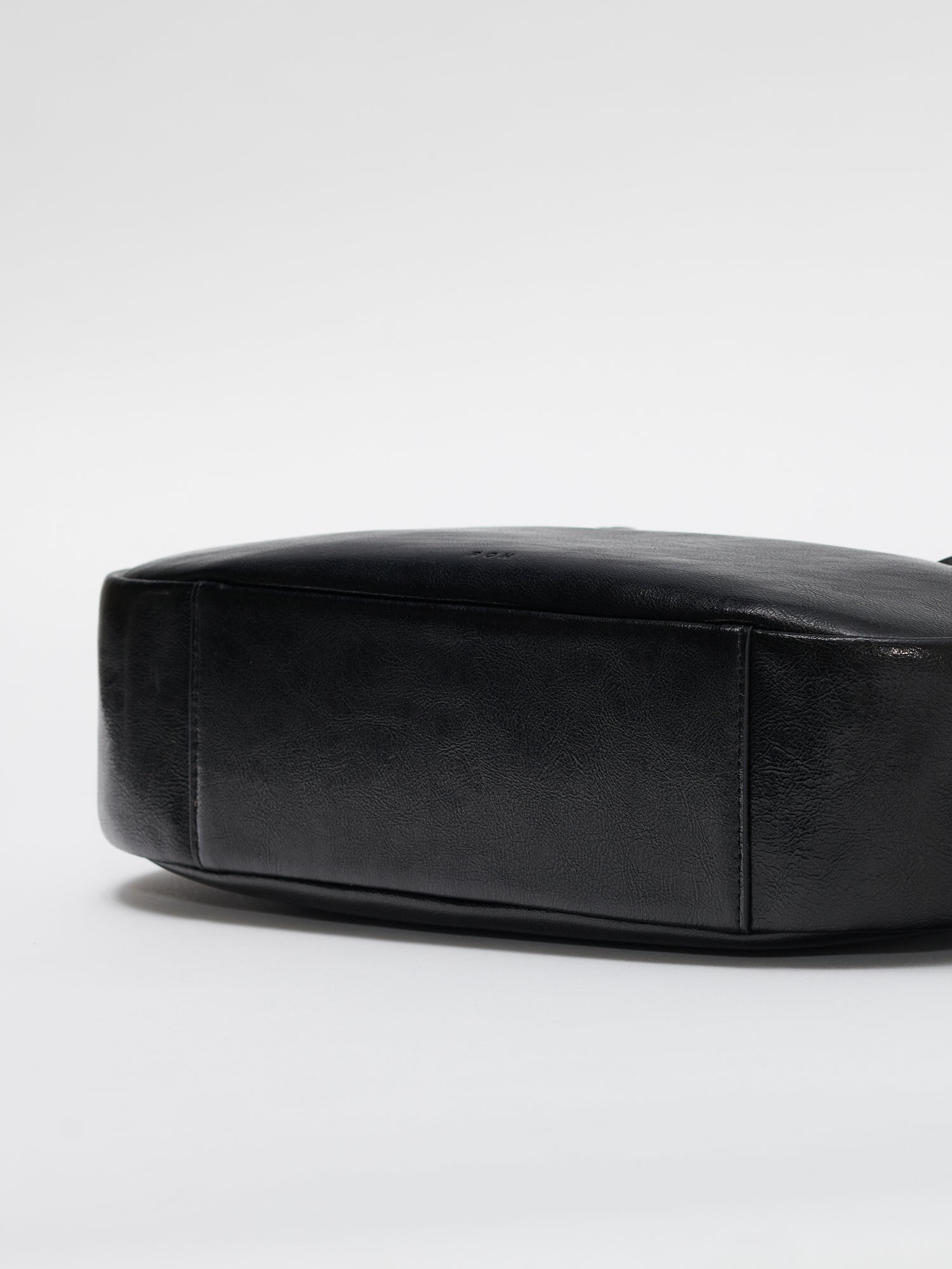 Medium Pebble shoulder bag