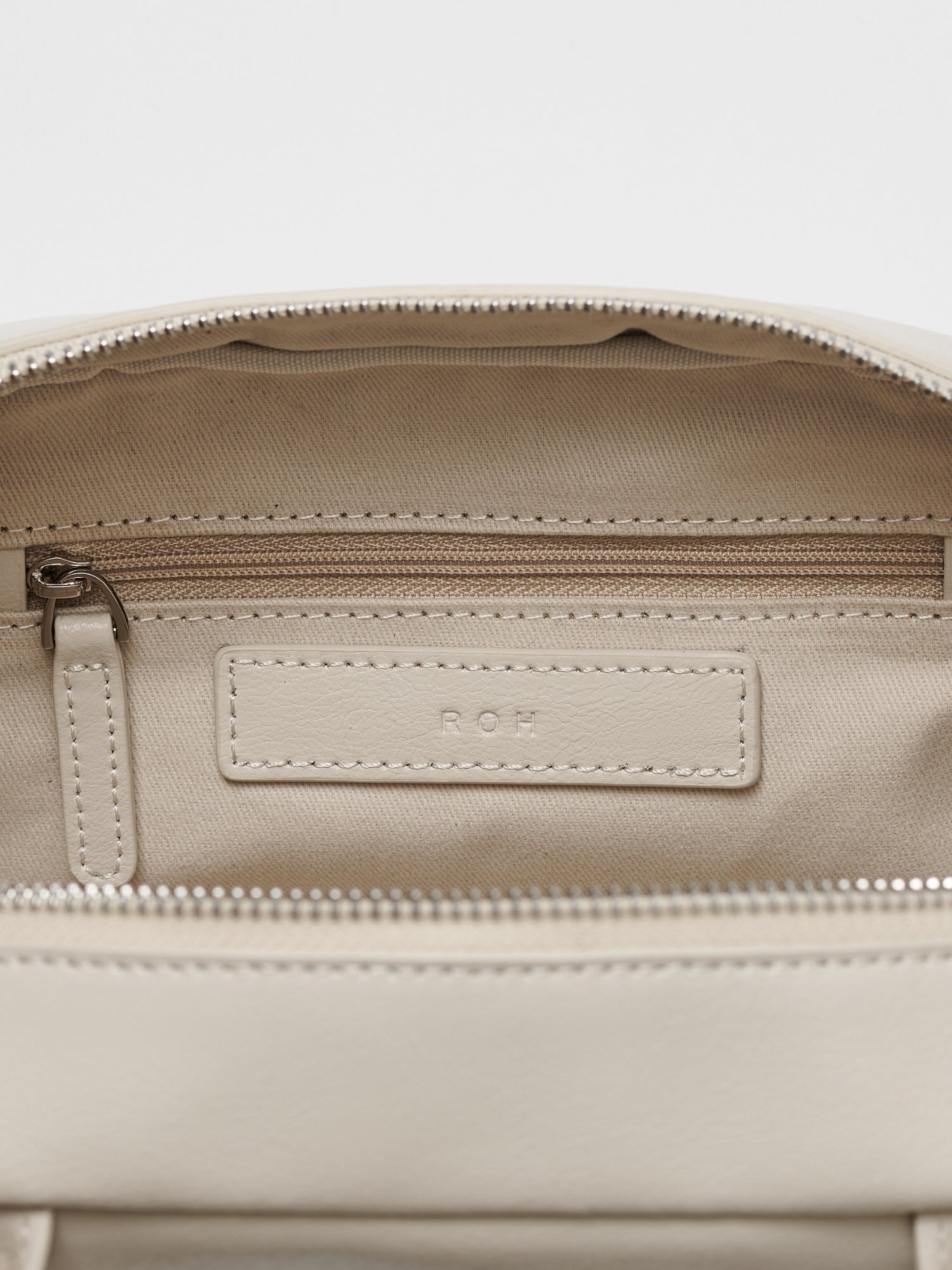 Medium Pebble shoulder bag