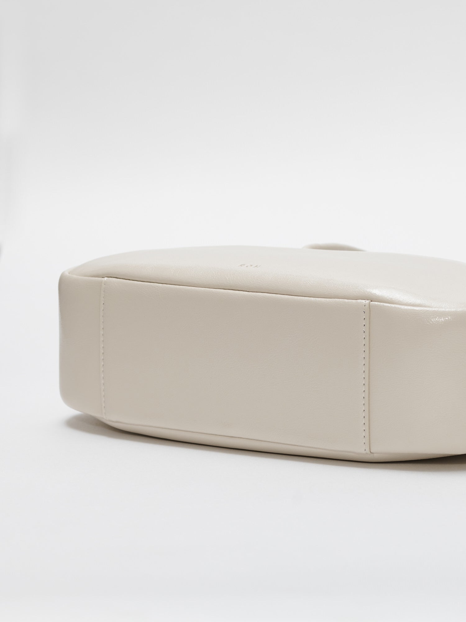 Medium Pebble shoulder bag