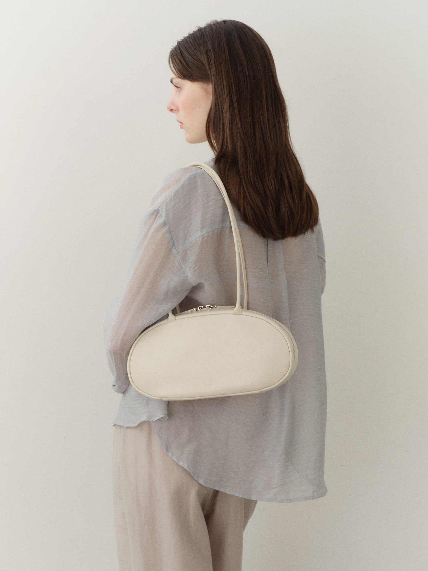 Medium Pebble shoulder bag