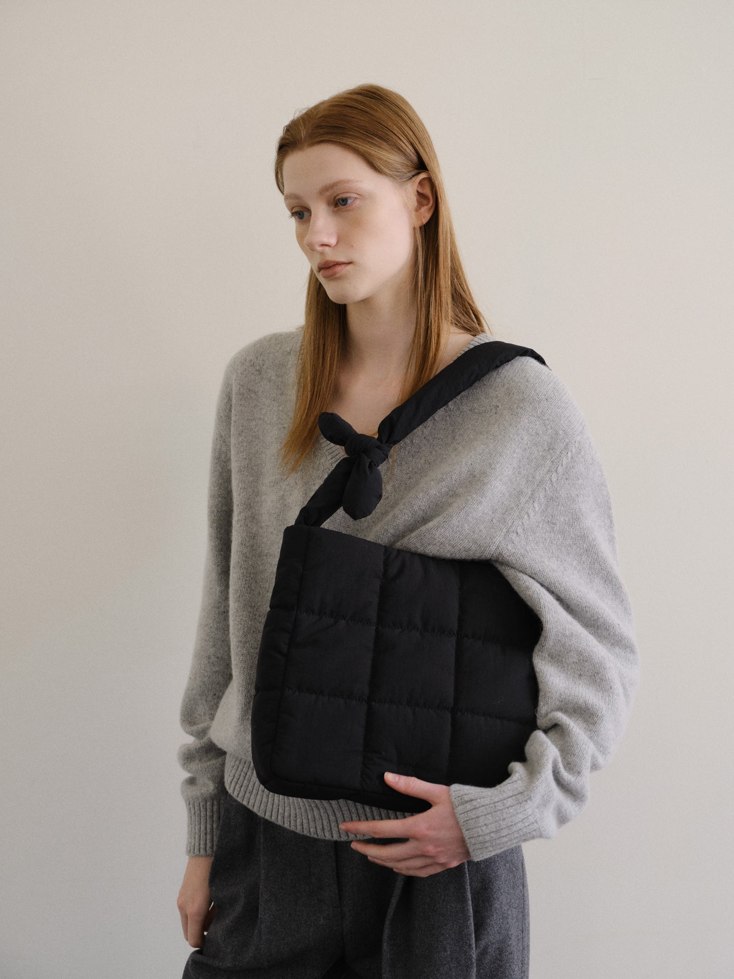 Square padding shoulder bag