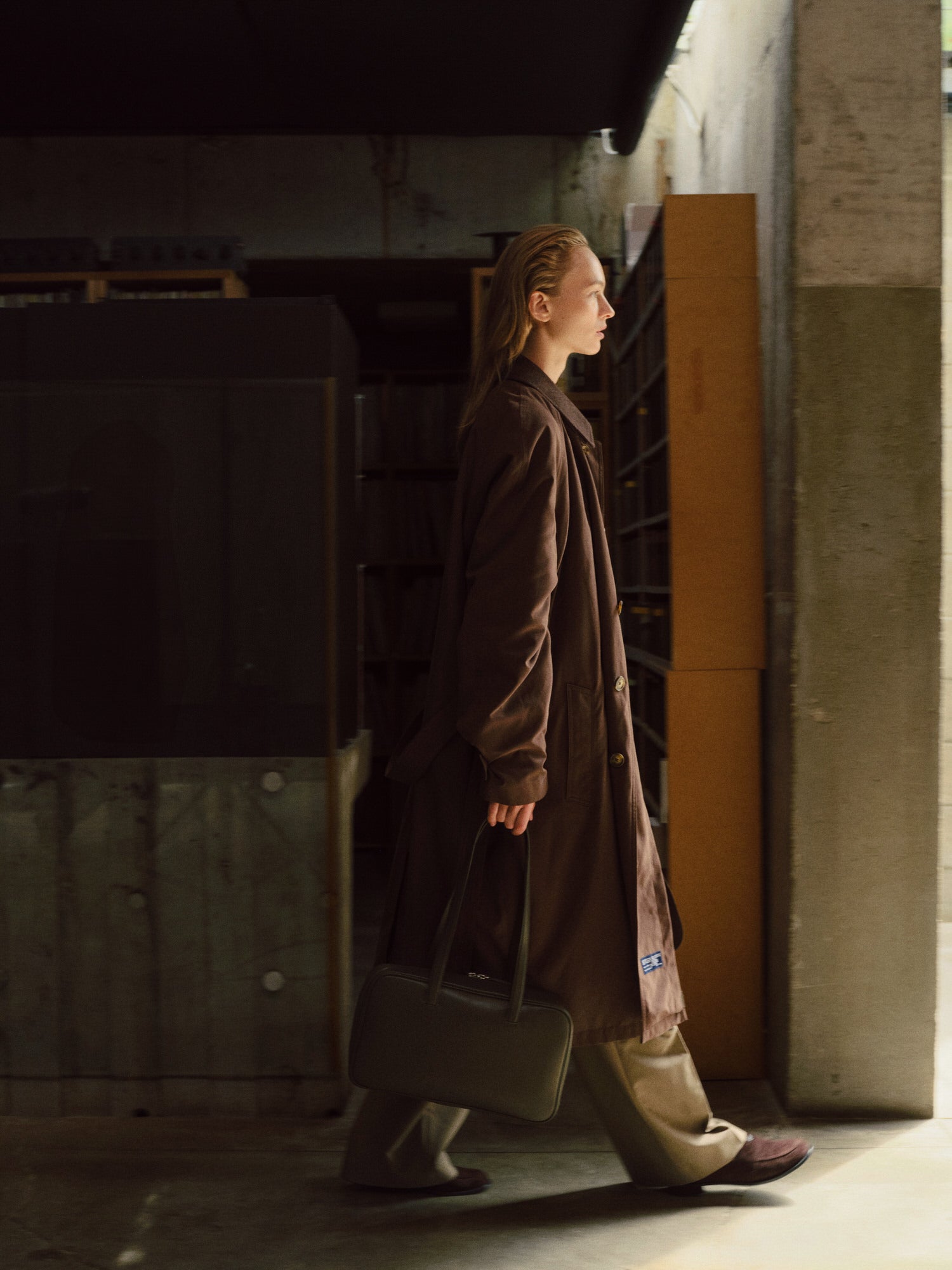 Tin square shoulder bag