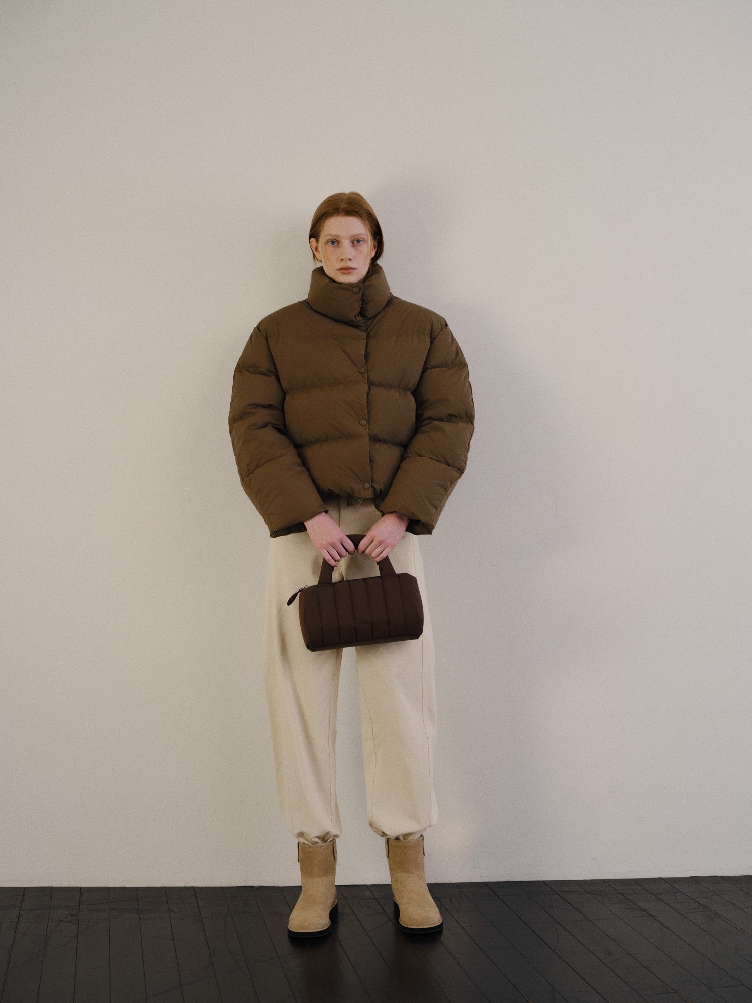 Cylinder padding tote bag