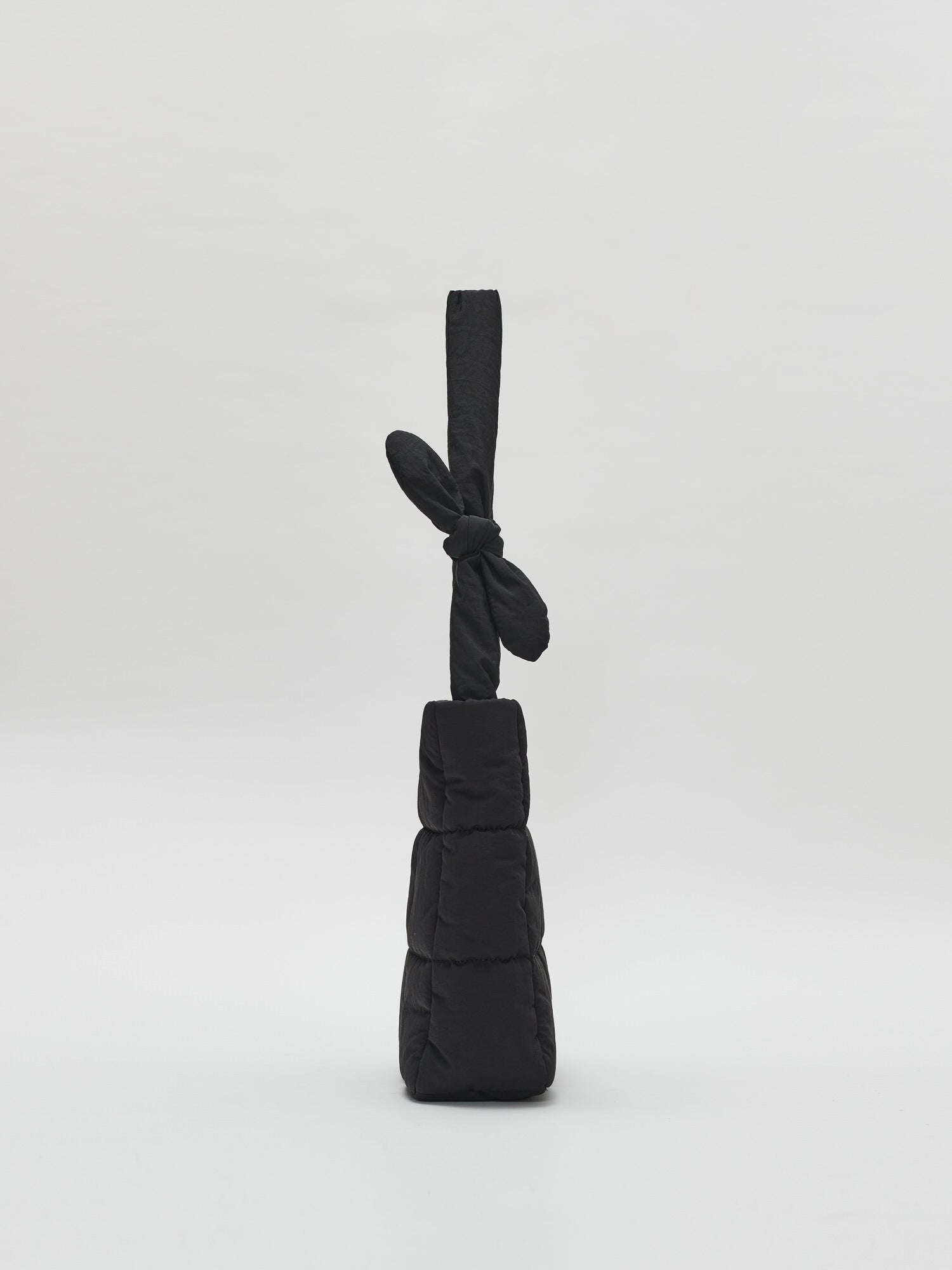 Square padding shoulder bag