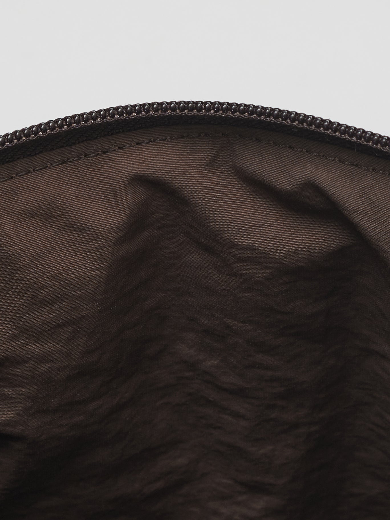 Cylinder padding tote bag