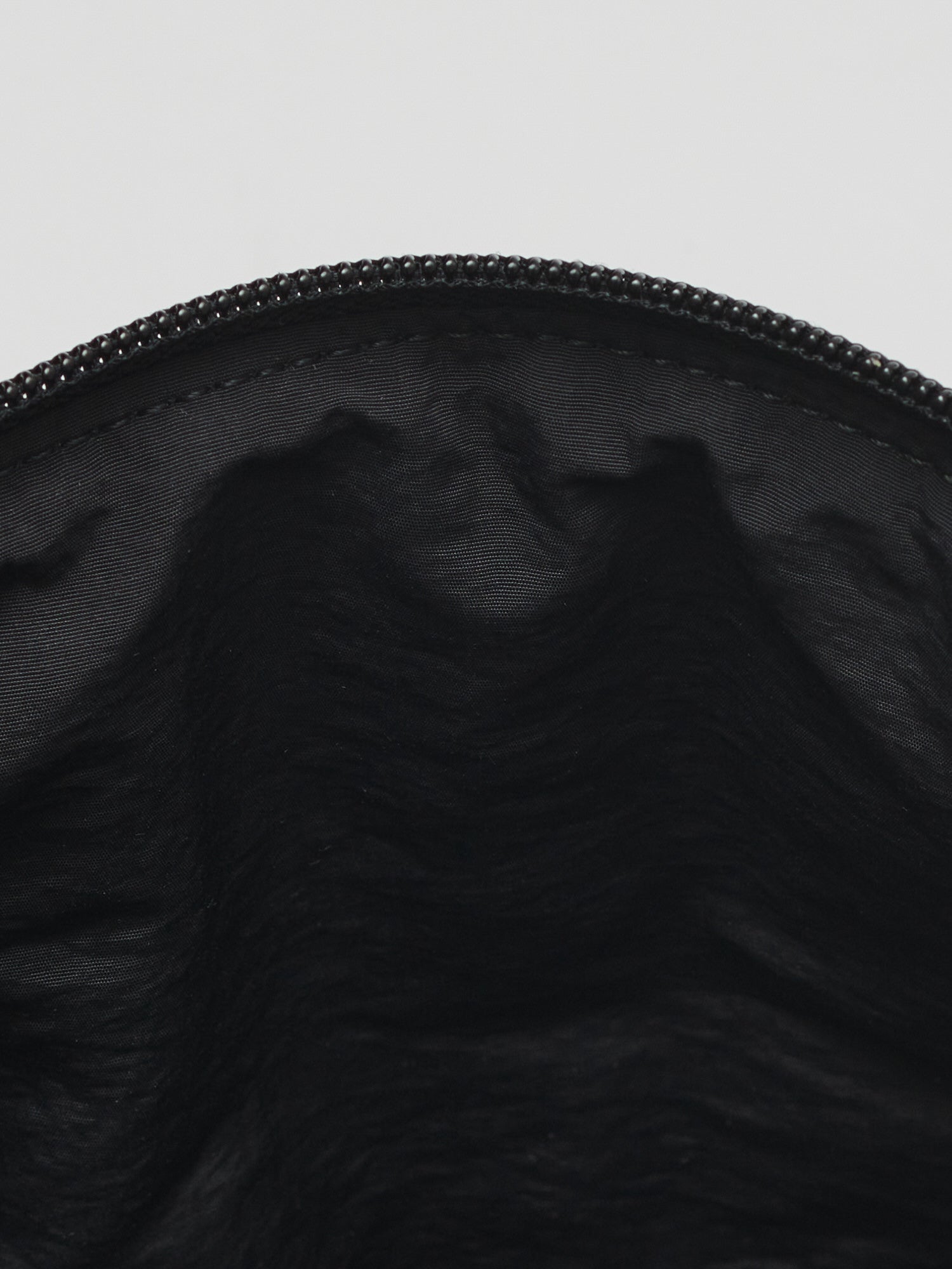 Cylinder padding tote bag