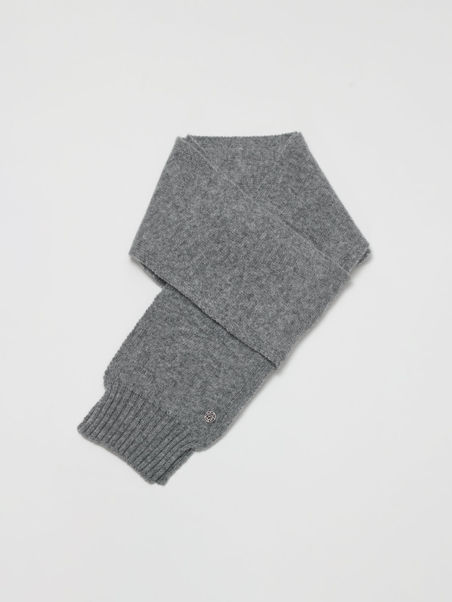 Classic knit muffler