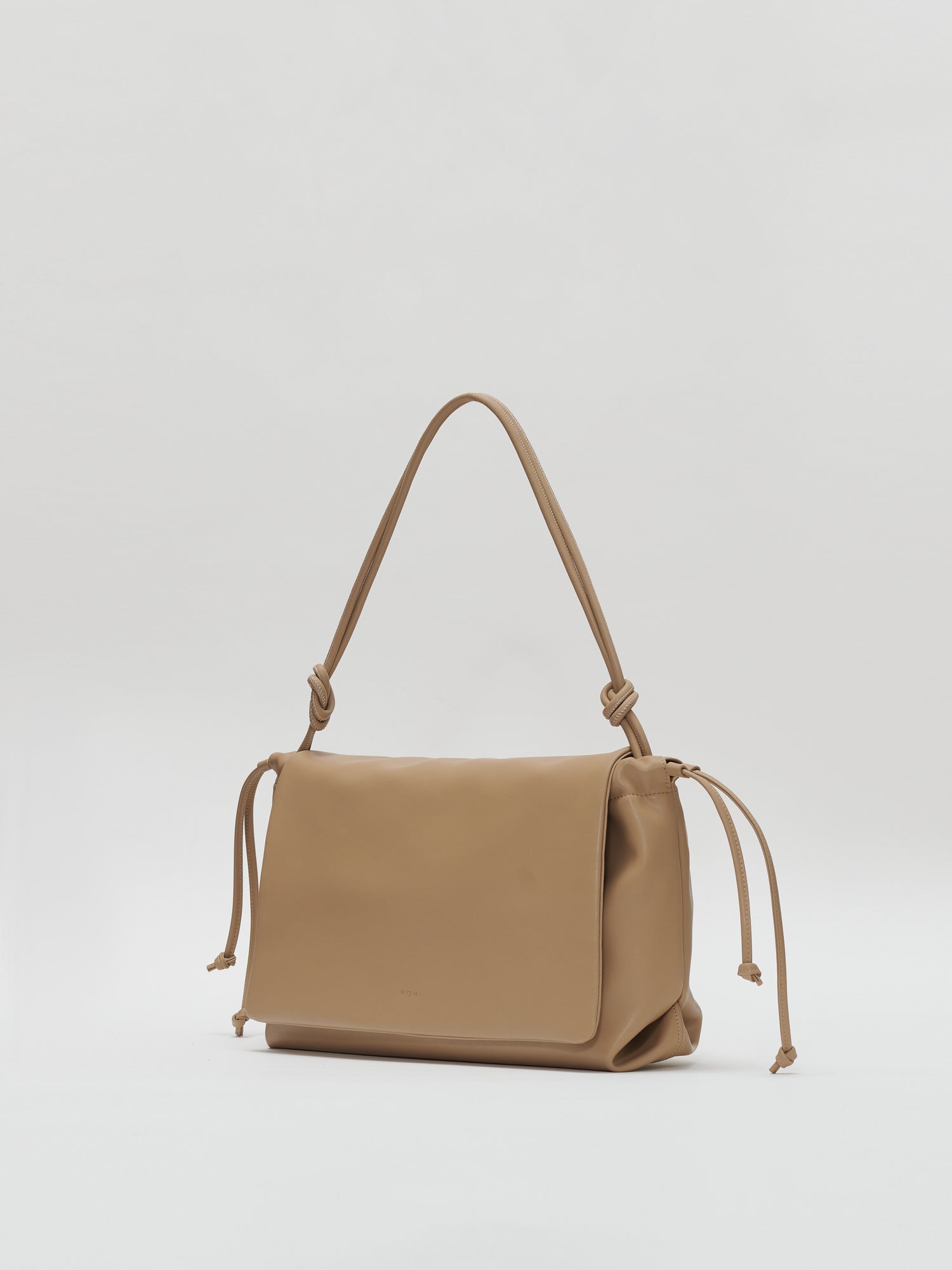 Medium Knot shoulder bag