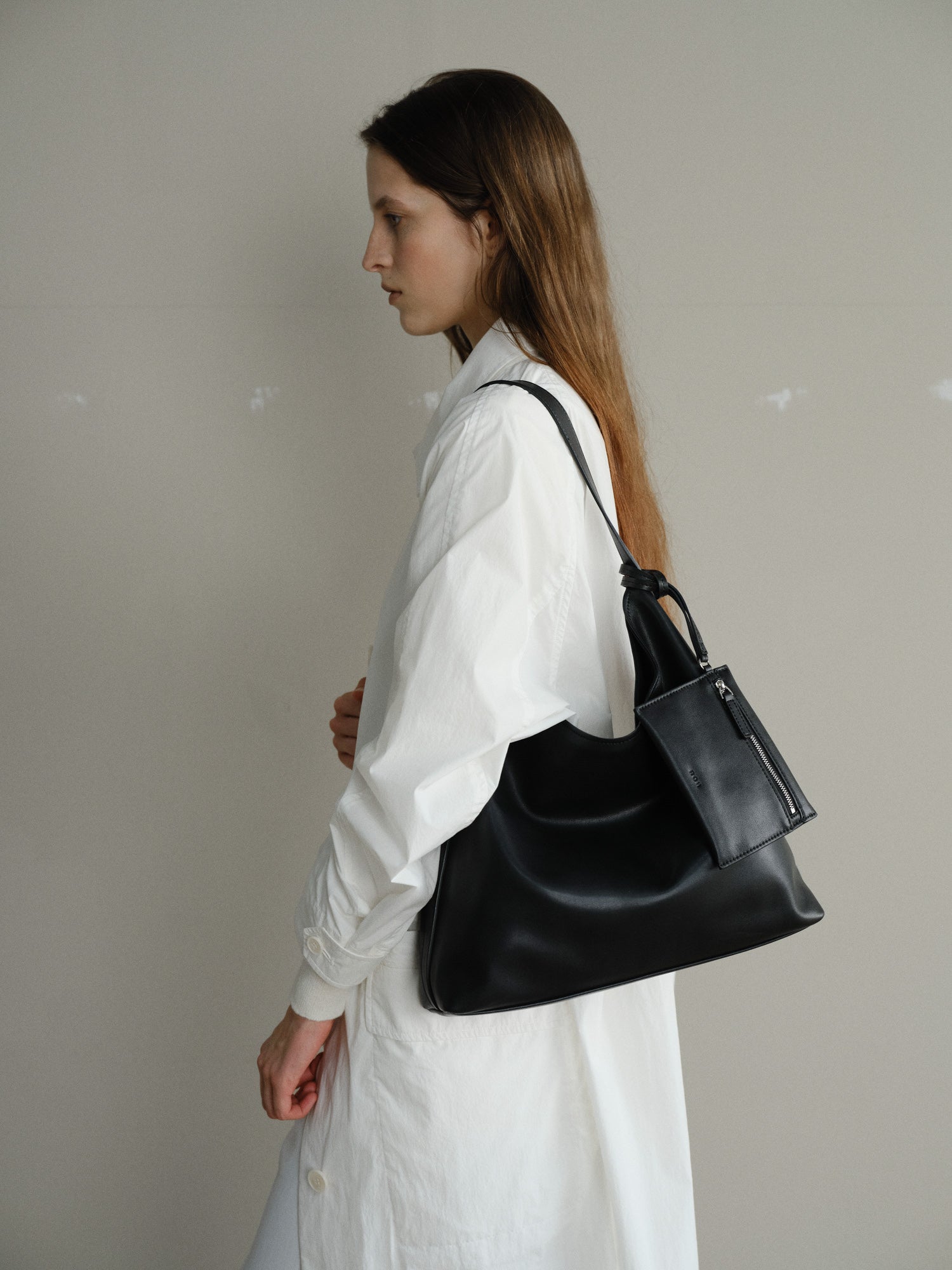 ROH PULPY HOBO BAG ブラック Pulpy hobo bag