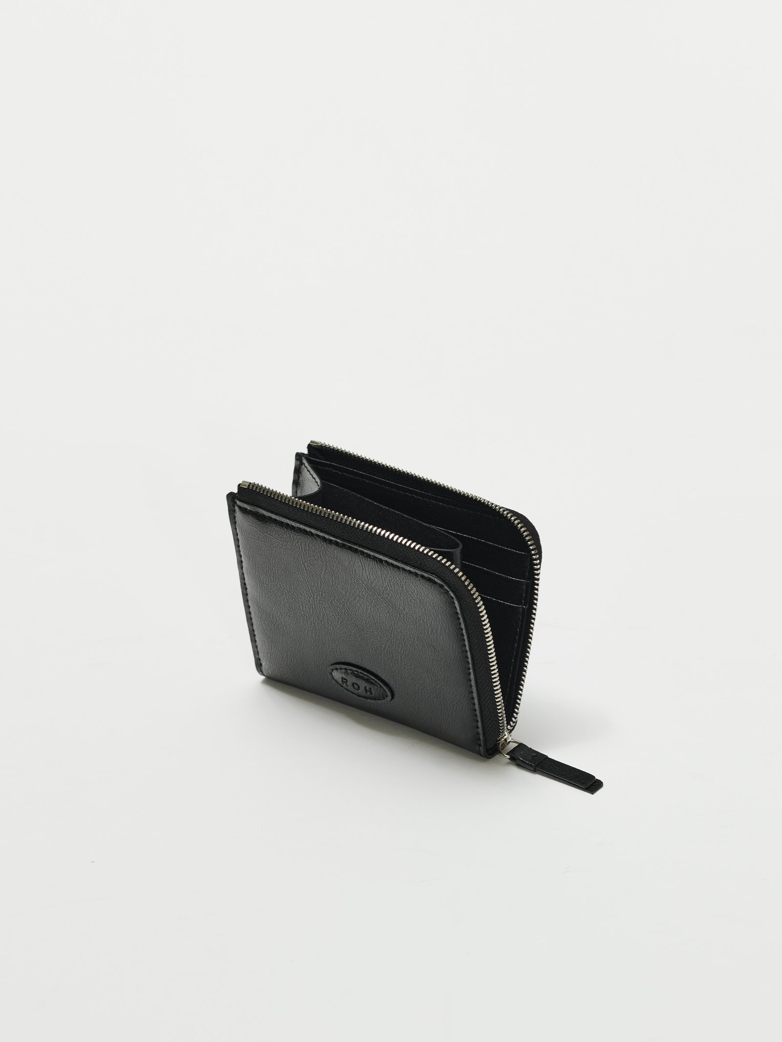 Oval button wallet