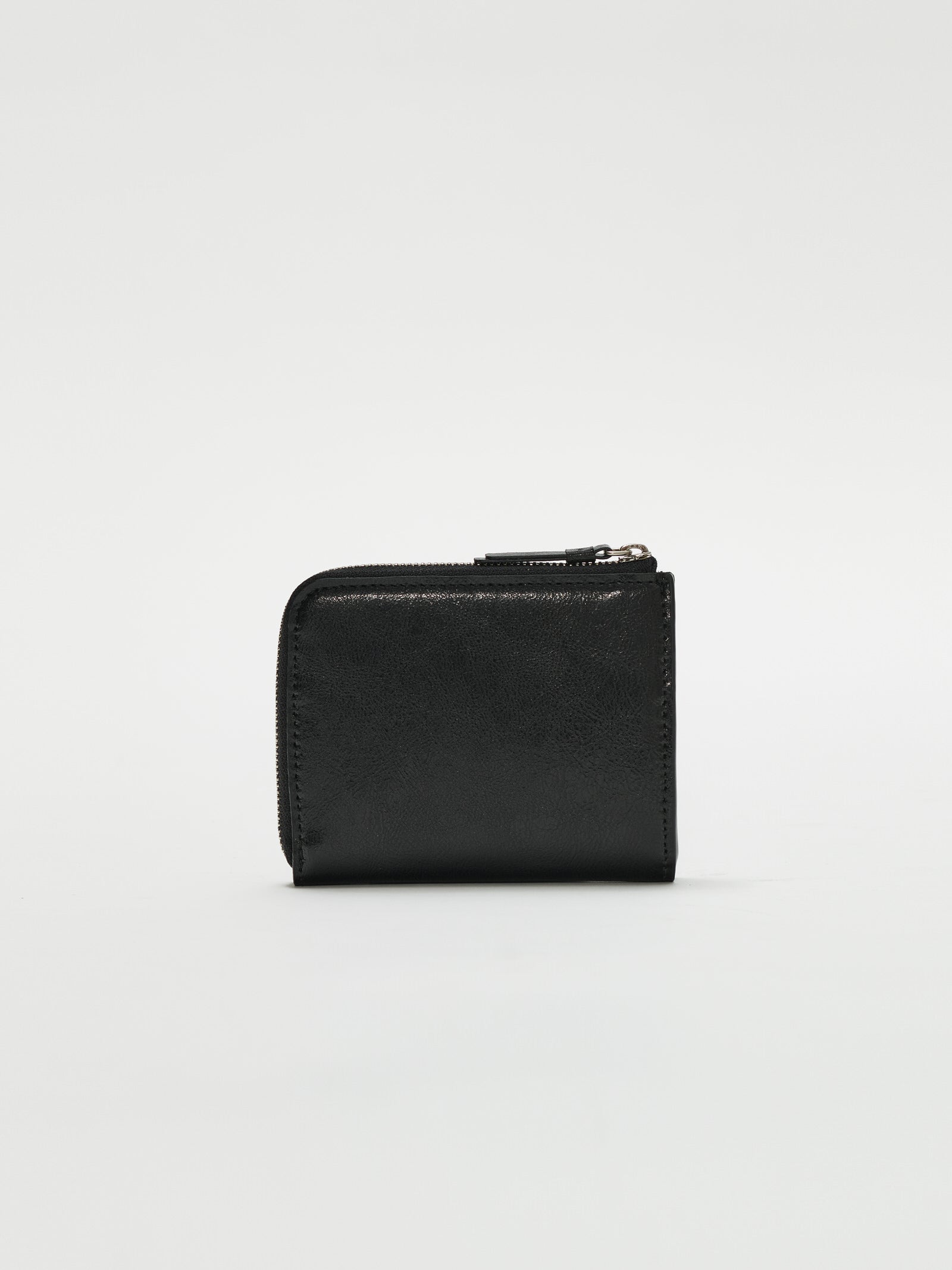 Oval button wallet