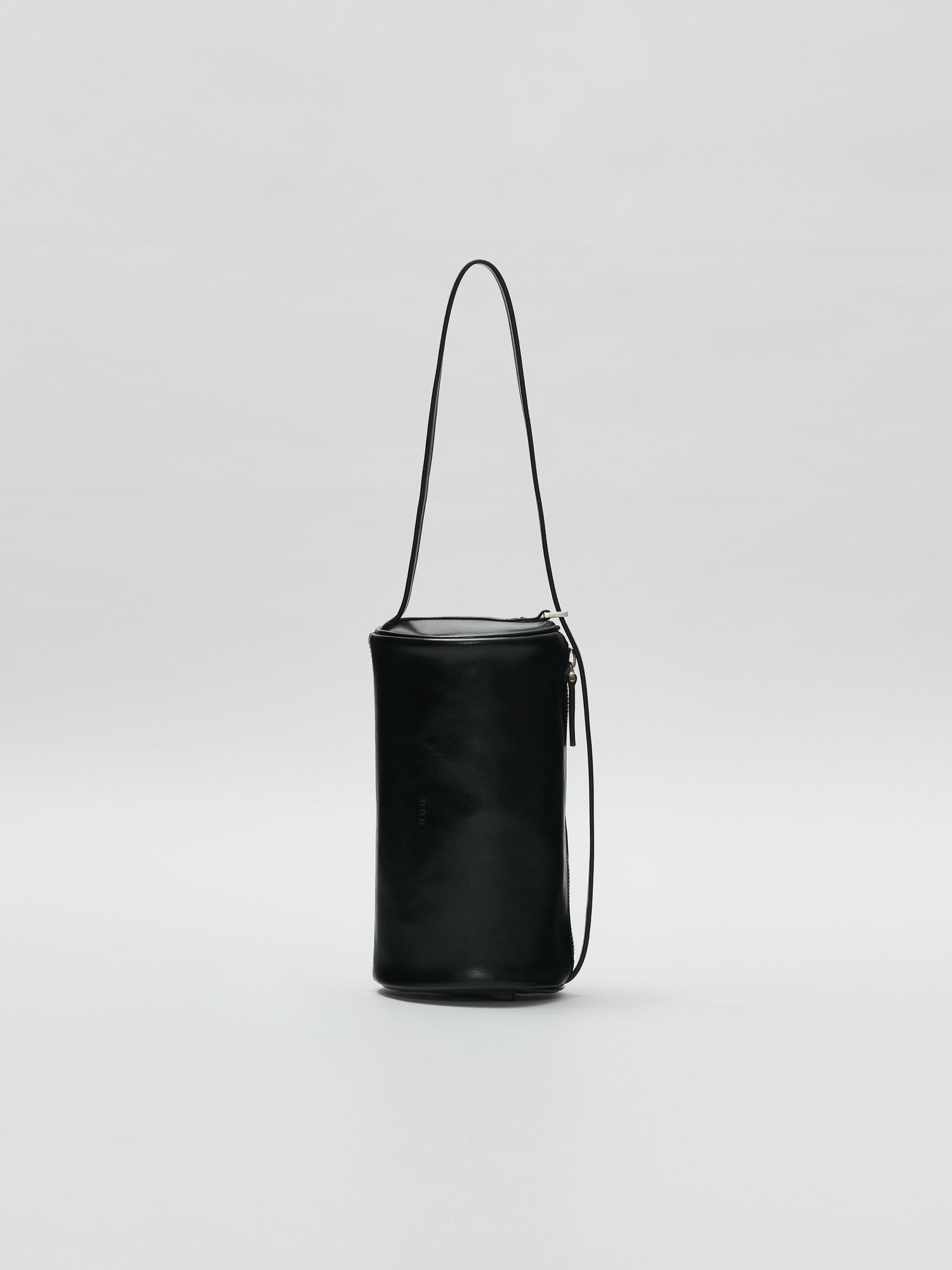 Tube shoulder bag